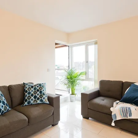 Pearse Street Dublin